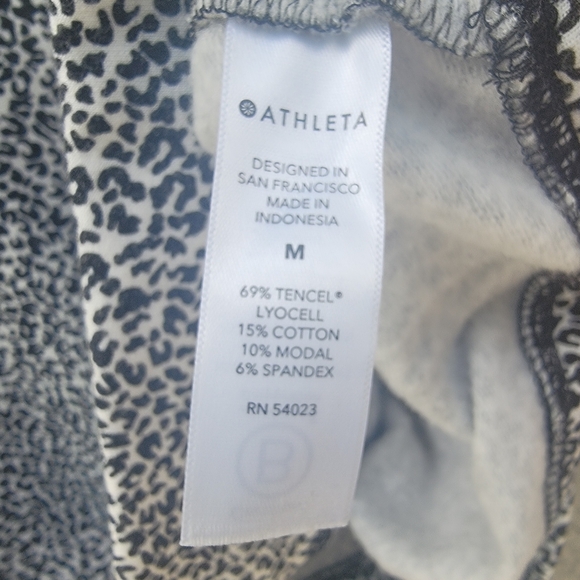 Athleta Studio to Street micro Cheetah animal print sweater size Medium - Picture 11 of 13